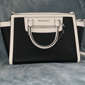 Michael Kors Black/white selma satchel